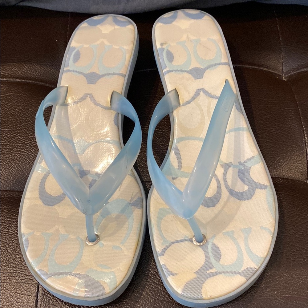 Coach Stylish Blue Kitten Heel Flip-Flops